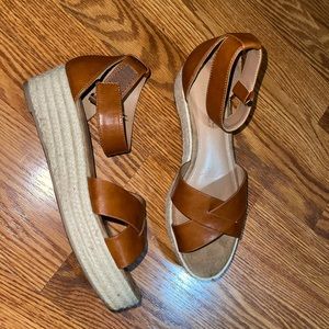 Wedged sandals